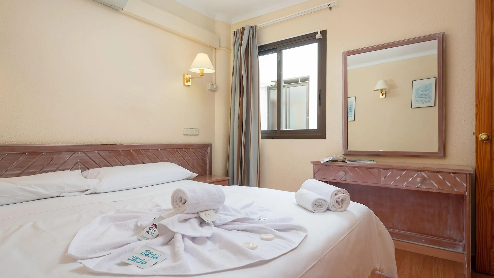 Apartament Apartamentos Carlos V Alcudia  Hiszpania